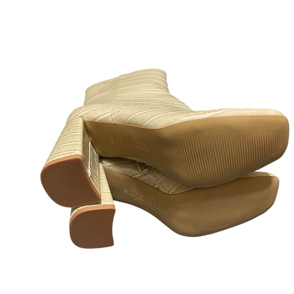 NWT Teigan Womens Faux Leather Ankle Boots - Picture 3 of 4